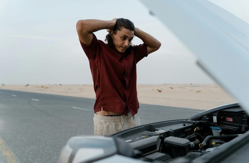 How to Handle a Vehicle Breakdown Safely on the Road